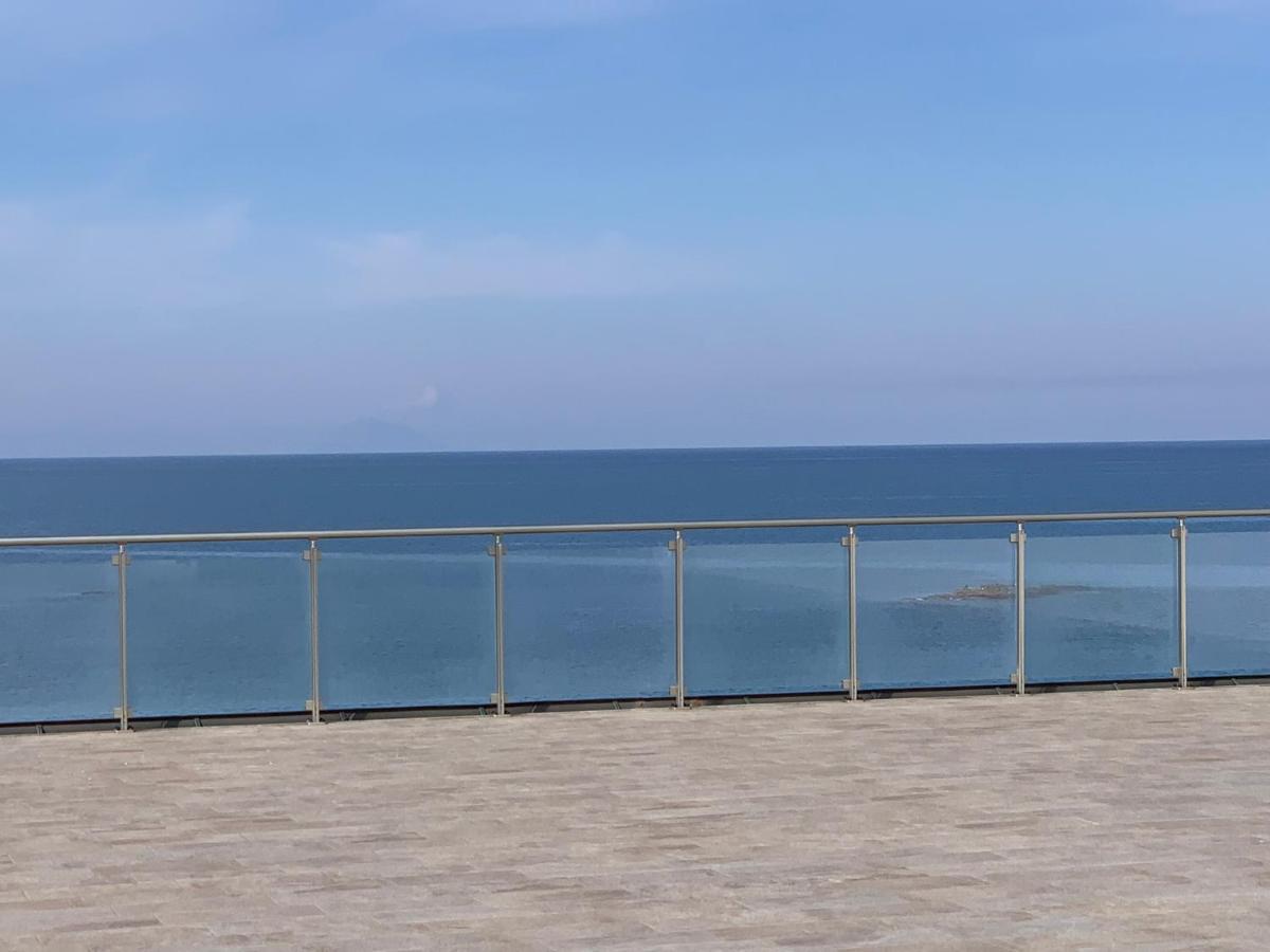 Apartamento La Porta Delle Eolie Capo dʼOrlando Exterior foto