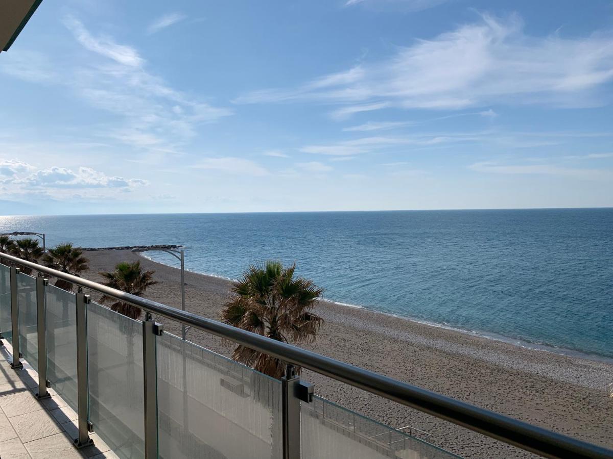 Apartamento La Porta Delle Eolie Capo dʼOrlando Exterior foto